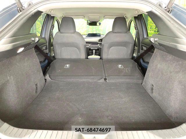 Mazda CX-30 2023-07 6751158-9