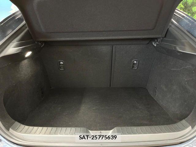 Mazda CX-30 2021-09 6814472-9