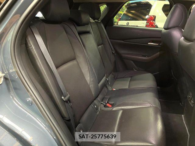 Mazda CX-30 2021-09 6814472-8