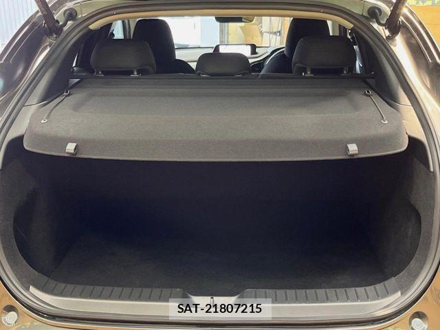 Mazda CX-30 2022-09 6814451-9