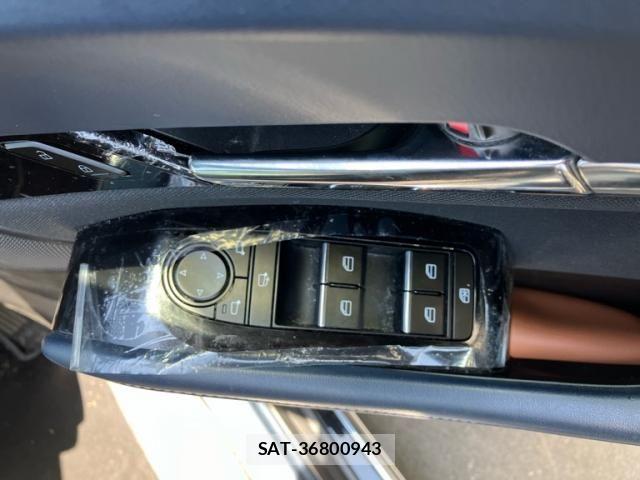 Mazda CX-30 2021-09 6903874-9
