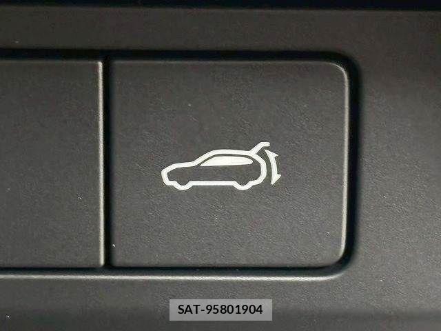 Mazda CX-30 2023-10 7020287-9