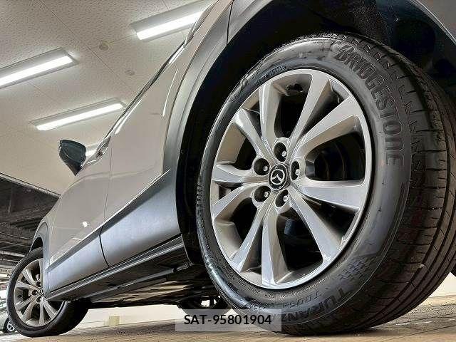 Mazda CX-30 2023-10 7020287-18