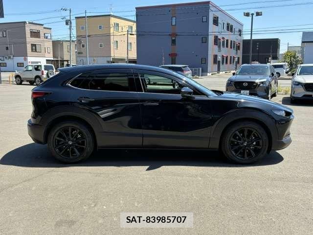 Mazda CX-30 2024-03 7020282-3