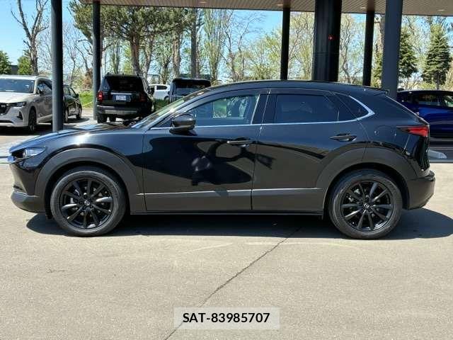 Mazda CX-30 2024-03 7020282-7