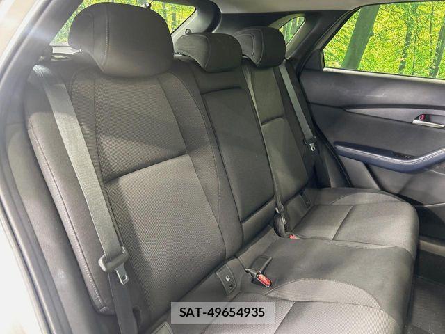Mazda CX-30 2022-06 7058107-8