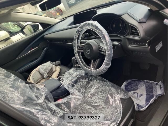 Mazda CX-30 2019-09 7058115-10