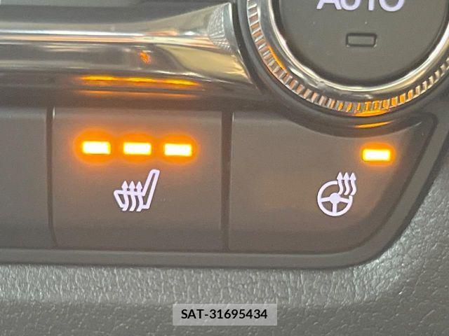 Mazda CX-30 2021-07 7216841-6