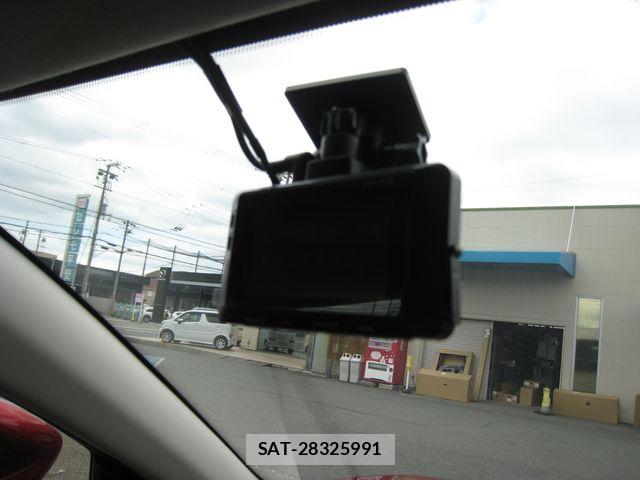 Mazda CX-30 2020-02 7216828-21