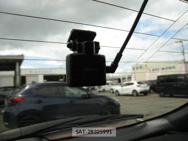 Mazda CX-30 2020-02 7216828-22