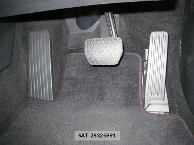Mazda CX-30 2020-02 7216828-25