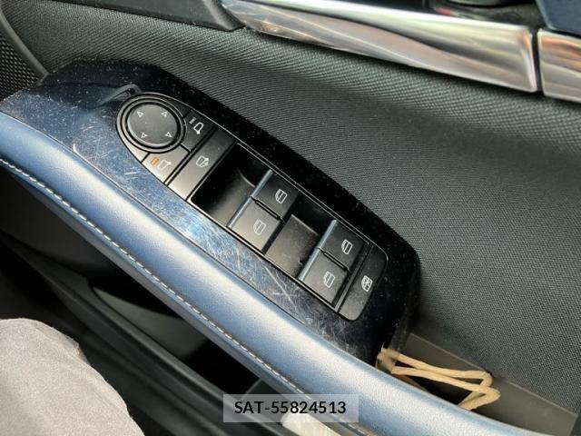 Mazda CX-30 2021-07 7216842-15