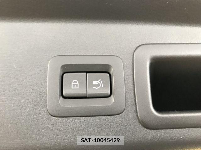 Mazda CX-30 2022-07 7216853-21