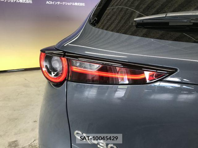 Mazda CX-30 2022-07 7216853-25