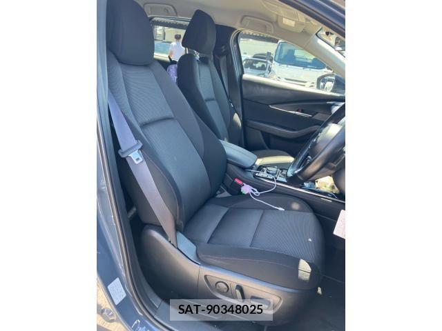 Mazda CX-30 2022-07 7216854-19