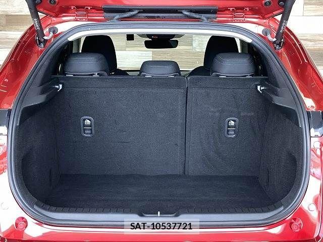 Mazda CX-30 2020-05 7216826-13