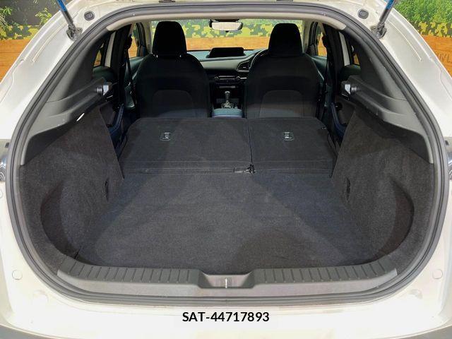 Mazda CX-30 2021-05 7216840-11