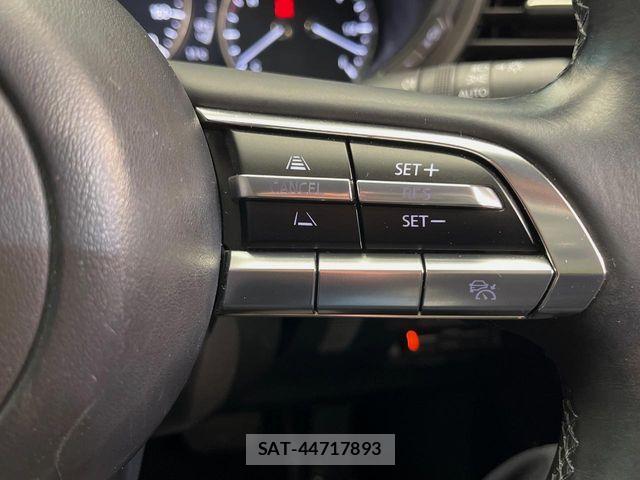 Mazda CX-30 2021-05 7216840-4