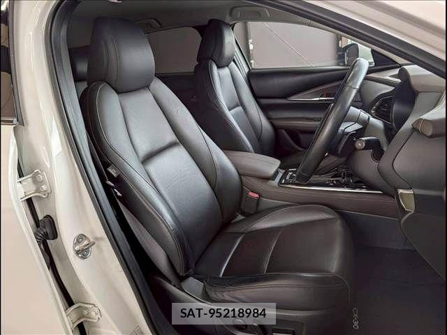 Mazda CX-30 2020-07 7216829-4