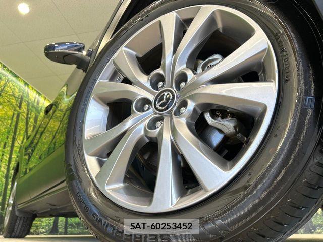 Mazda CX-30 2019-12 7216819-11