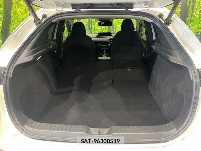 Mazda CX-30 2023-04 7250358-10