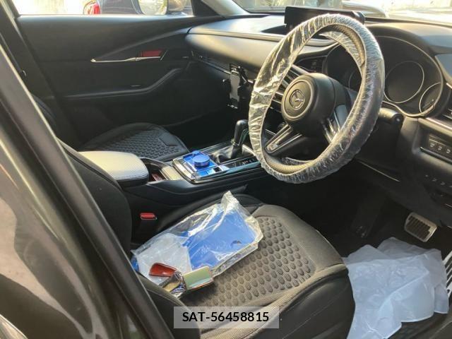 Mazda CX-30 2022-04 7250365-2