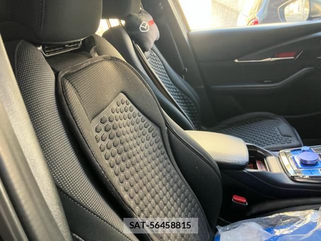Mazda CX-30 2022-04 7250365-4