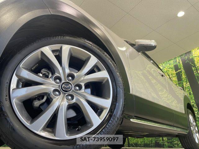 Mazda CX-30 2023-10 7271760-11