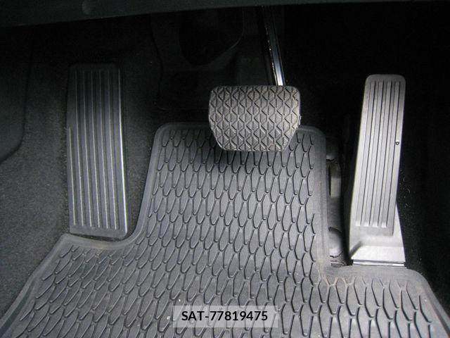Mazda CX-30 2020-07 7271759-17