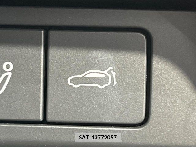 Mazda CX-30 2021-04 7326477-6