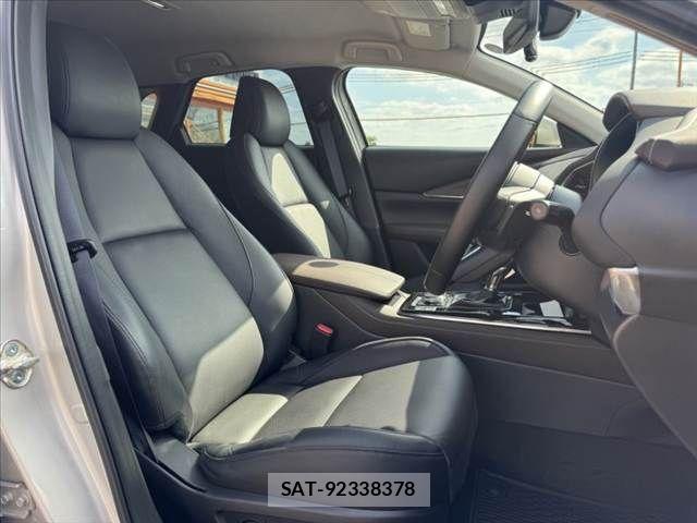 Mazda CX-30 2023-01 7357382-15