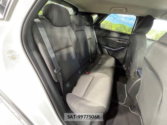Mazda CX-30 2021-05 7500112-7