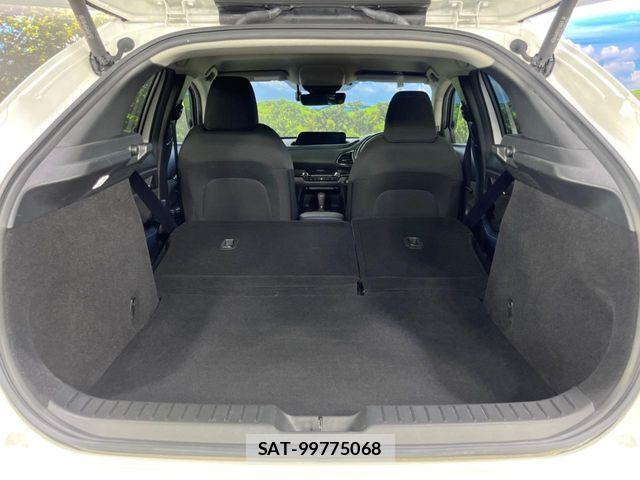 Mazda CX-30 2021-05 7500112-8