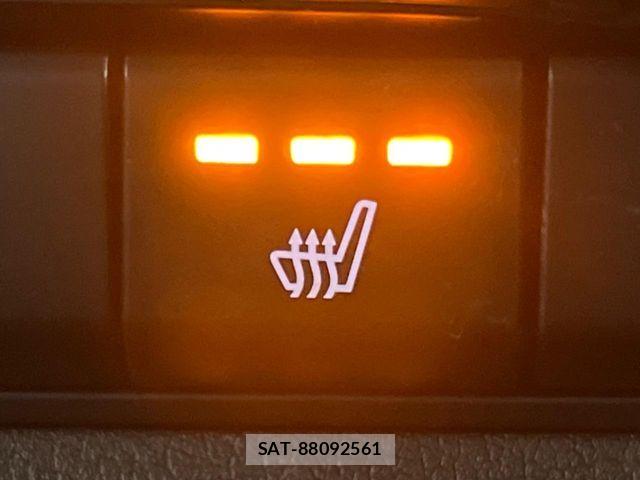 Mazda CX-30 2021-09 7500113-5