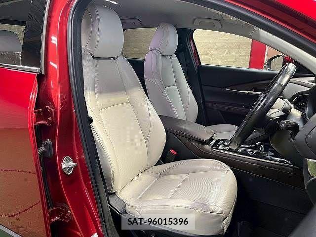Mazda CX-30 2020-03 7500110-8