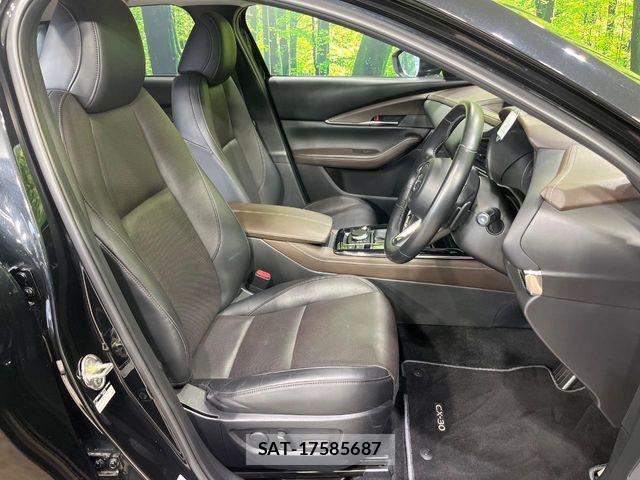 Mazda CX-30 2022-08 7500106-7