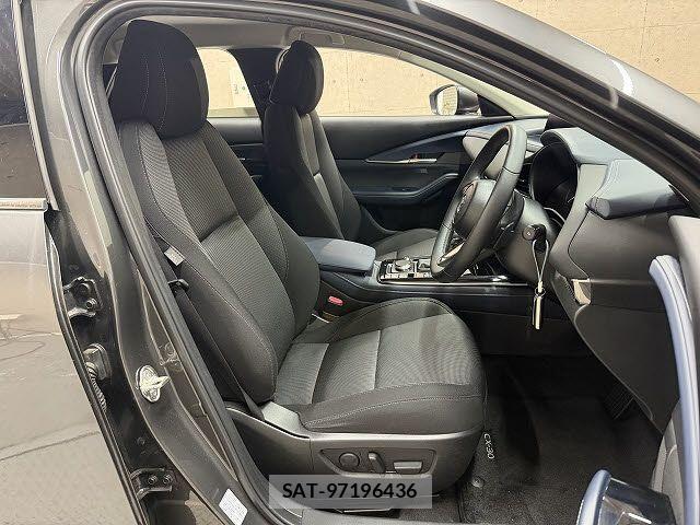 Mazda CX-30 2020-01 7615950-6