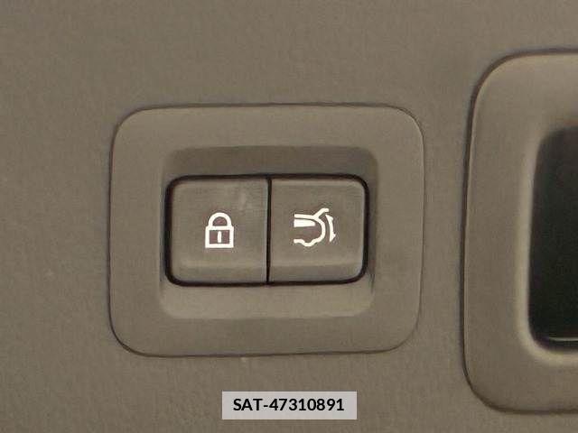 Mazda CX-30 2024-10 7722345-9