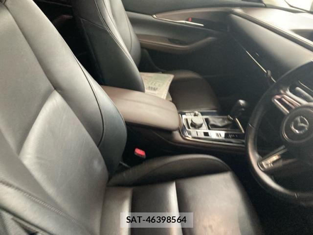 Mazda CX-30 2021-09 7902472-11