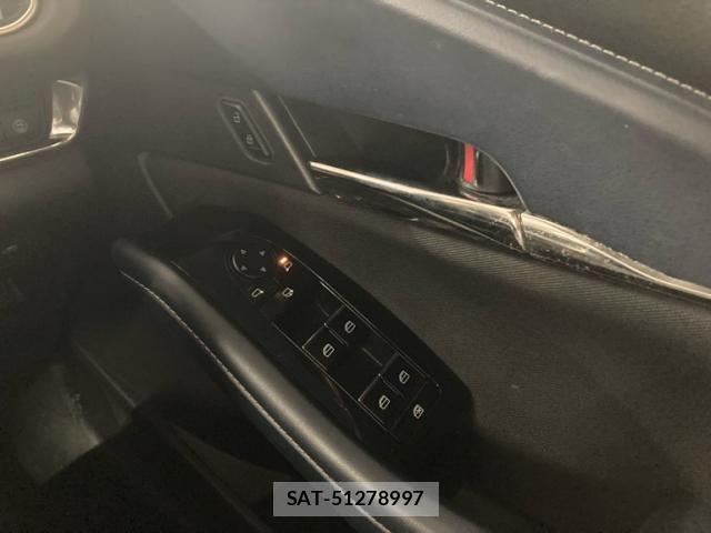 Mazda CX-30 2020-01 7978930-25