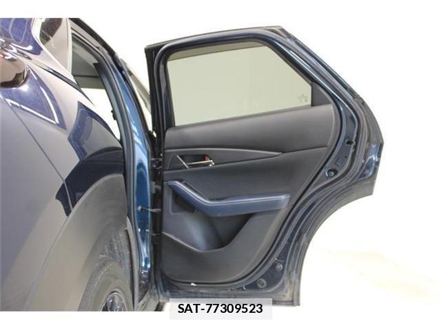 Mazda CX-30 2021-09 7978928-29