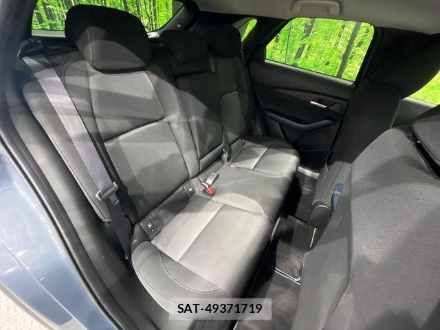 Mazda CX-30 2020-01 8129586-9