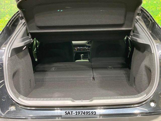 Mazda CX-30 2024-03 8145644-9