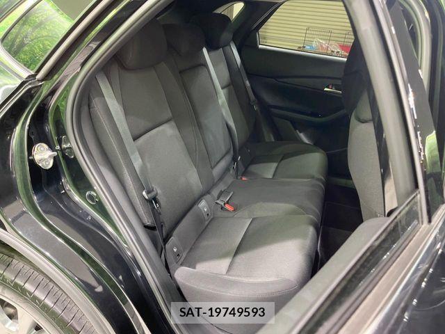 Mazda CX-30 2024-03 8145644-8