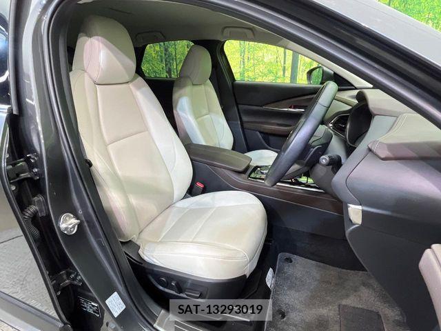 Mazda CX-30 2023-06 8145645-9