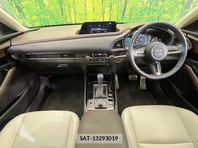 Mazda CX-30 2023-06 8145645-1