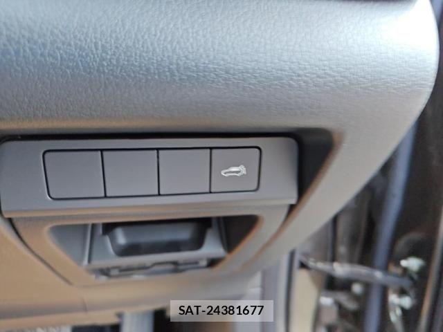 Mazda CX-30 2020-11 8207119-19