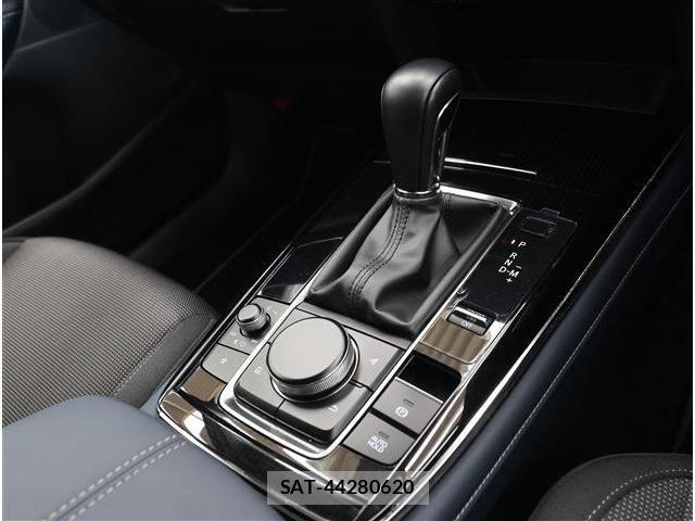 Mazda CX-30 2021-07 8207120-9