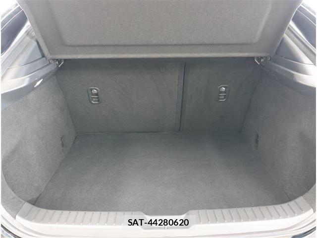 Mazda CX-30 2021-07 8207120-19