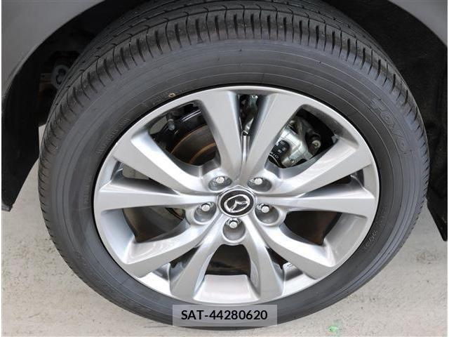 Mazda CX-30 2021-07 8207120-8